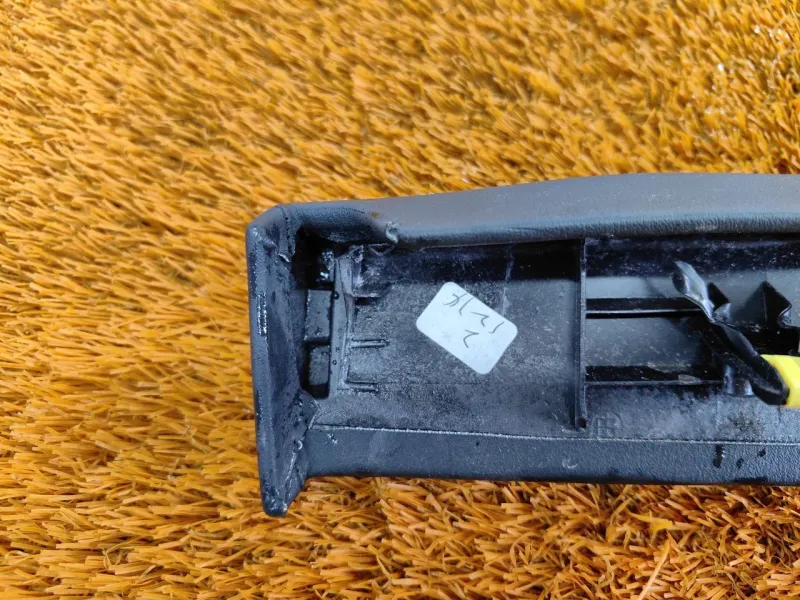 Накладка на торпедо