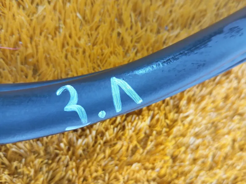 Уплотнитель проема двери