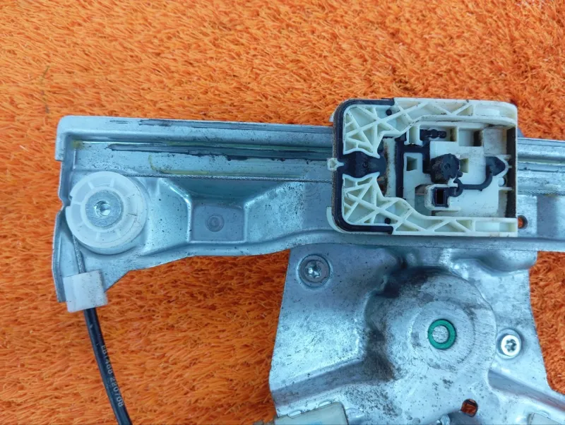 Стеклоподъемник