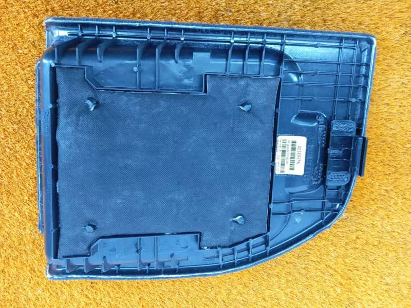 Накладка крышки багажника