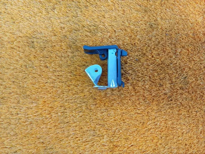 Ручка открывания капота