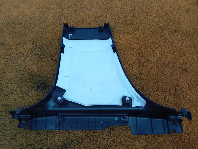 Обшивка центральной стойки