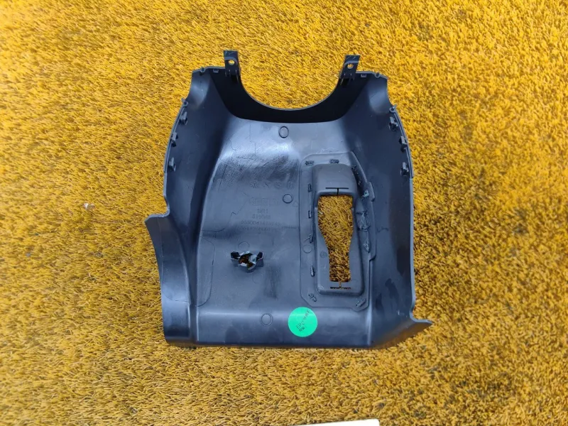 Кожух рулевой колонки