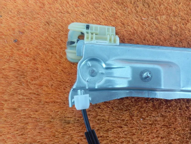 Стеклоподъемник