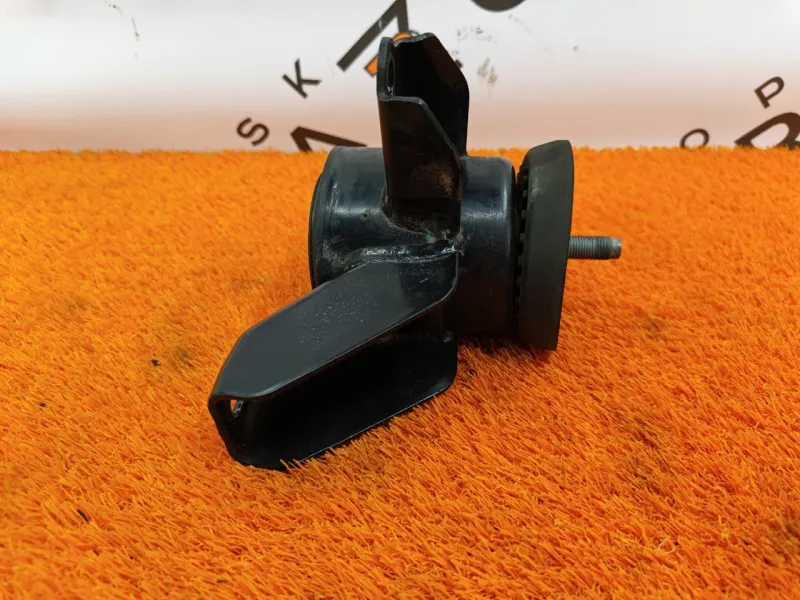 Подушка двигателя