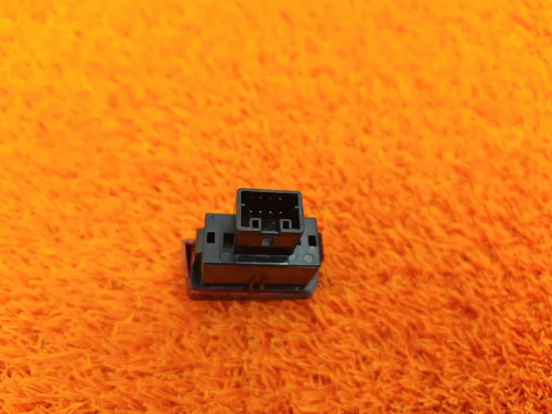 Кнопка аварийной сигнализации