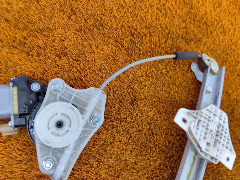 Стеклоподъемник