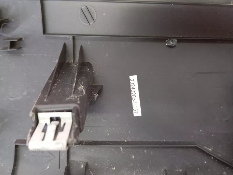 Обшивка двери багажника