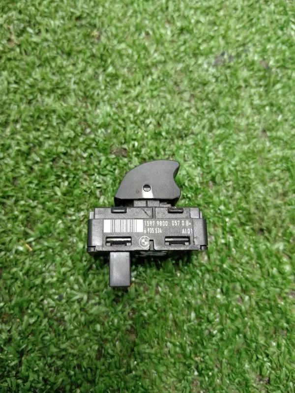 Кнопка стеклоподъемника