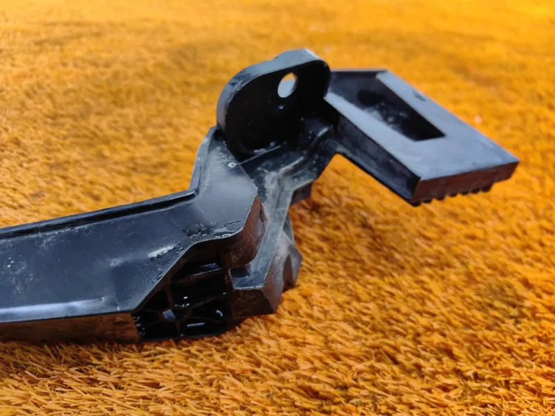 Кронштейн бампера