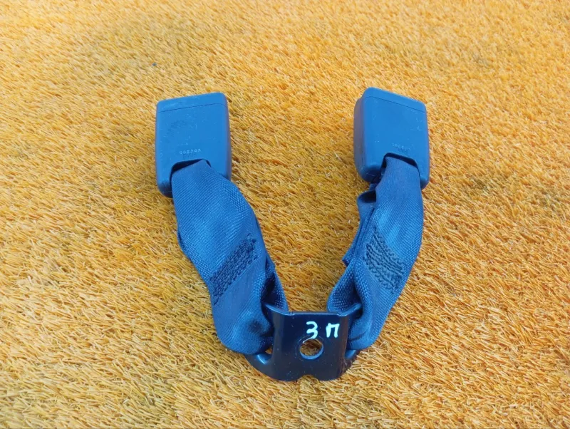 Ответная часть ремня безопасности