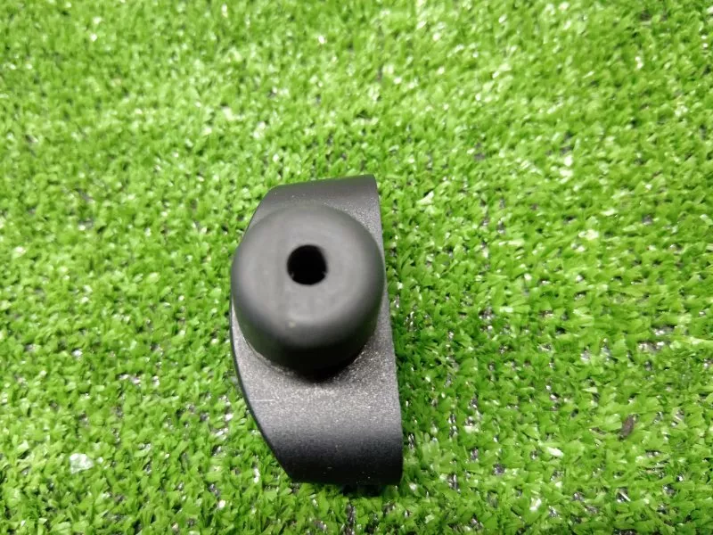 Отбойник крышки багажника