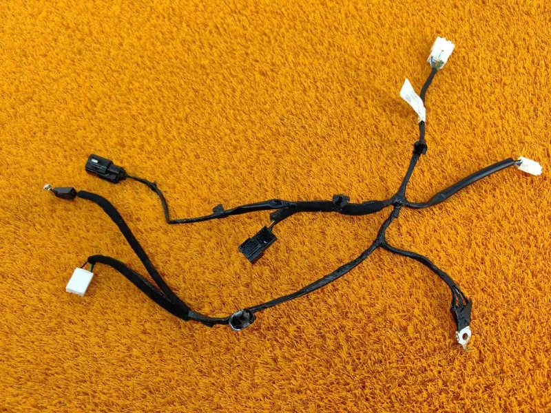 Электропроводка крышки багажника