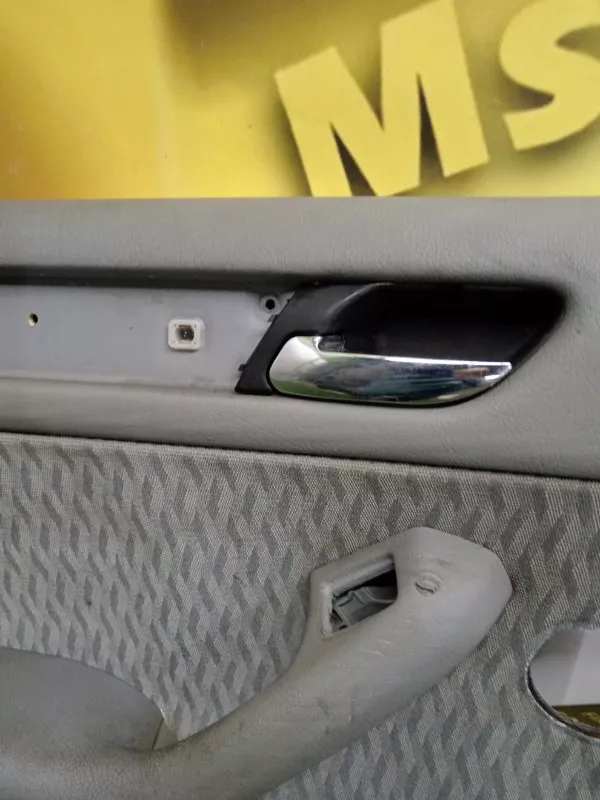 Обшивка двери BMW 3-Series 1998 51428224537 E46, задняя левая