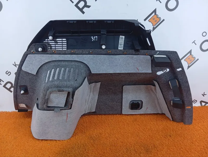 Обшивка багажника