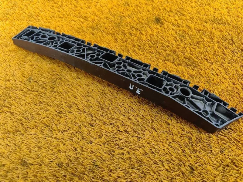 Крепление бампера