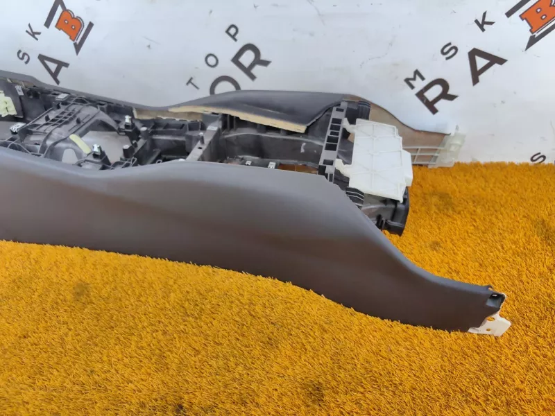 Консоль центральная