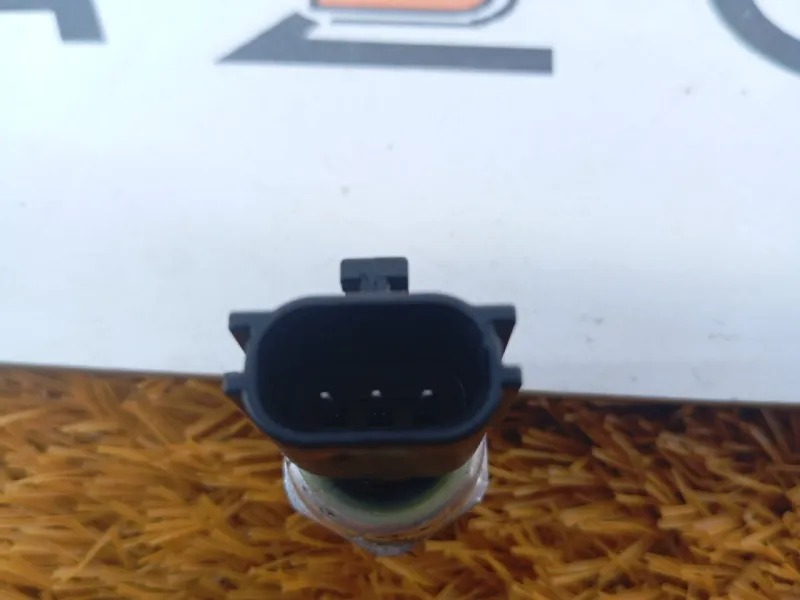 Датчик давления компрессора кондиционера