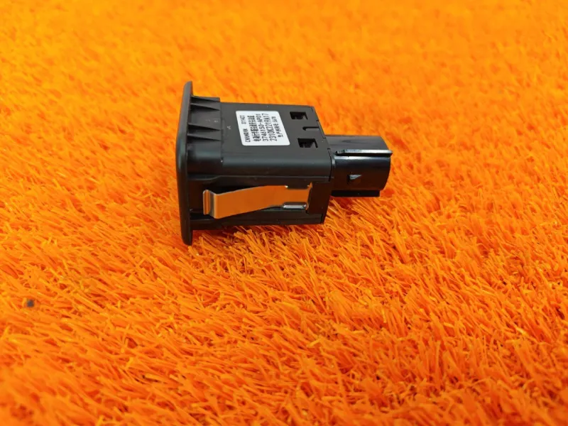 Кнопка багажника