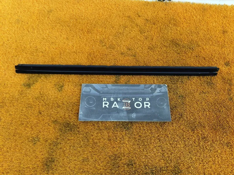 Уплотнитель стекла двери