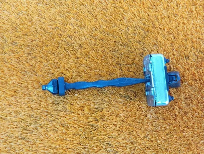 Ограничитель двери