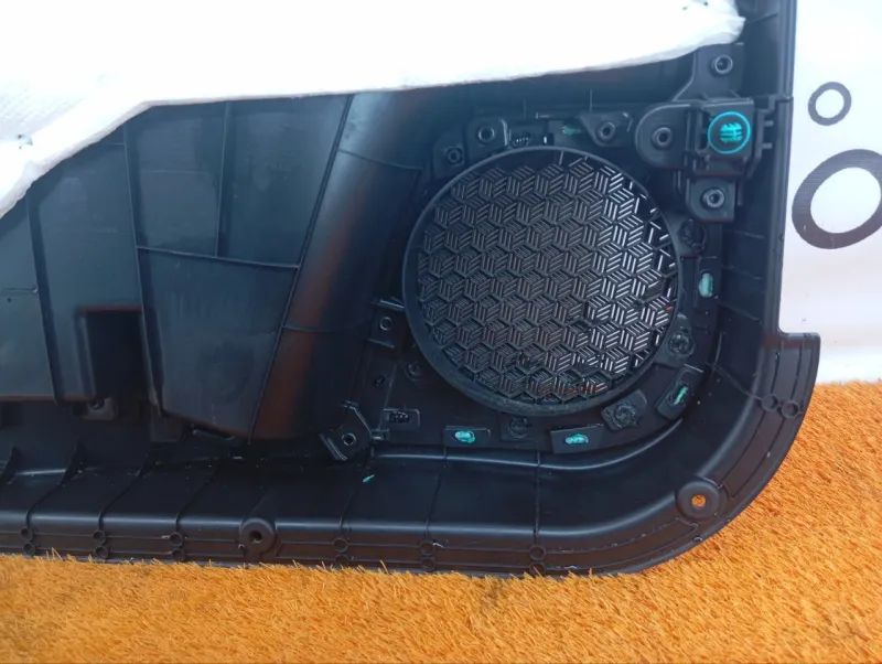 Обшивка двери