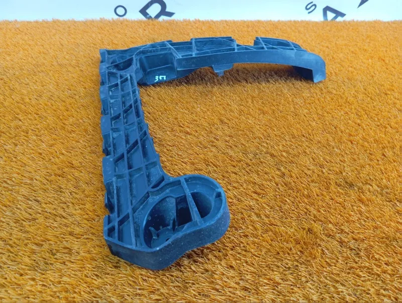 Кронштейн бампера