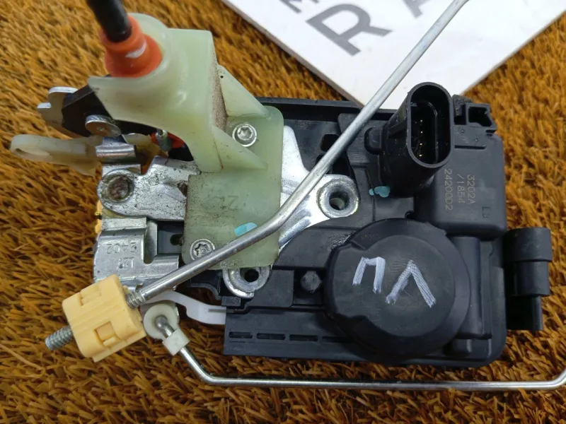 Замок двери