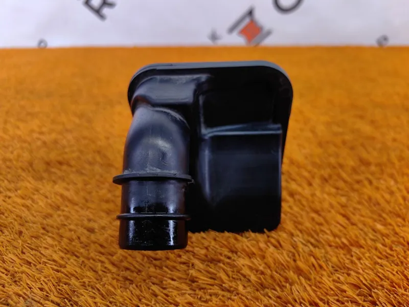 Патрубок воздушного фильтра