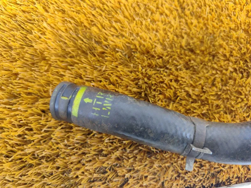 Патрубок радиатора