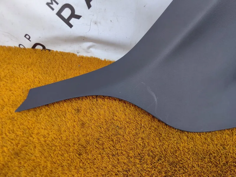 Накладка на стойку кузова