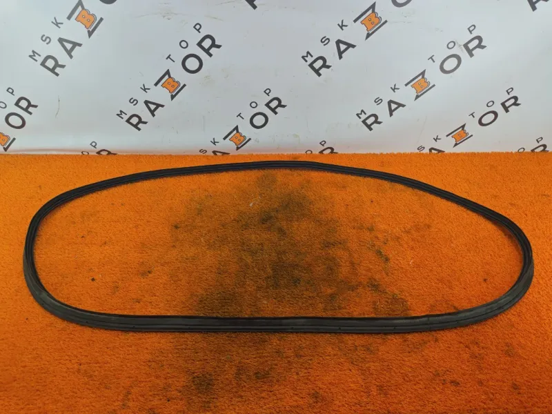 Уплотнитель багажника