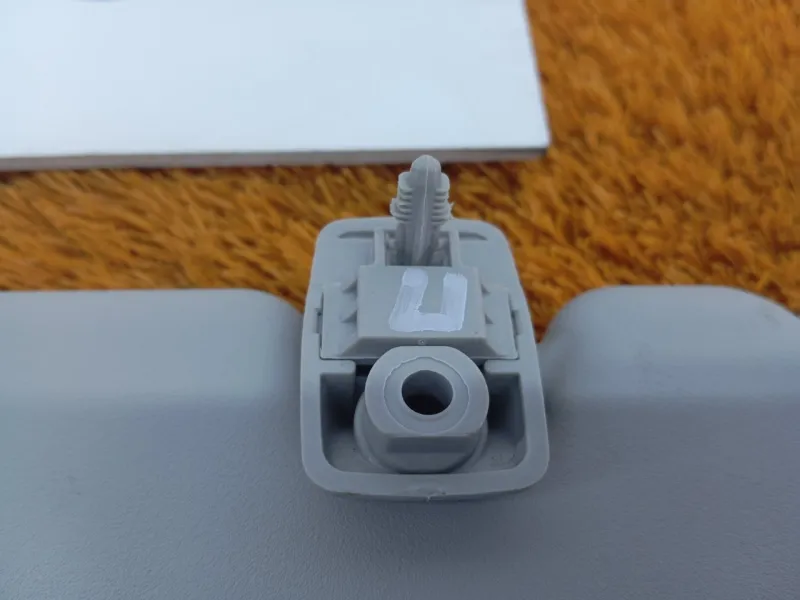 Козырек солнцезащитный