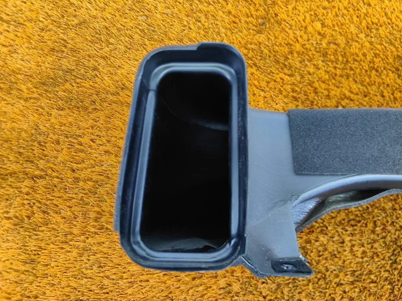 Воздуховод салона