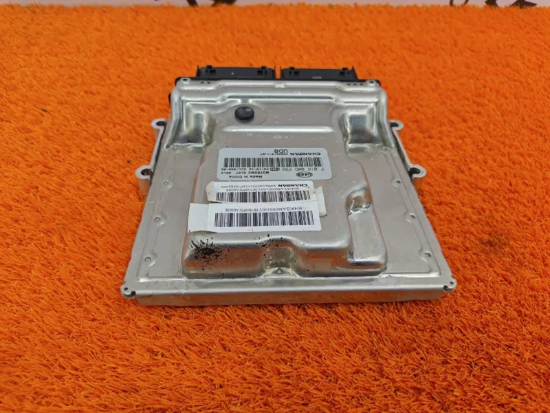 Блок управления двигателем