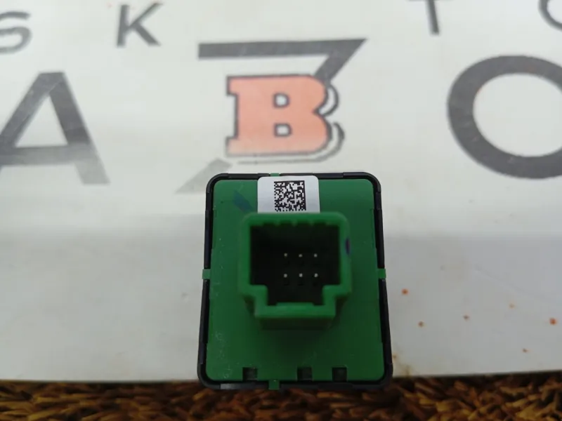 Кнопка обогрева сидений