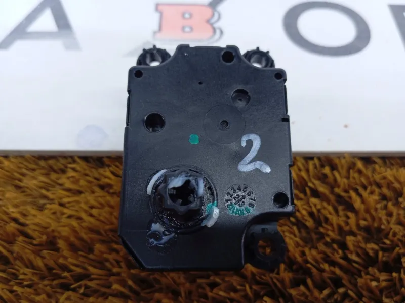 Моторчик заслонки печки