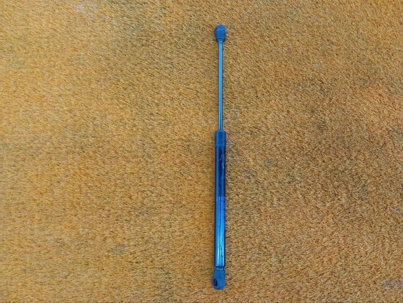 Амортизатор капота