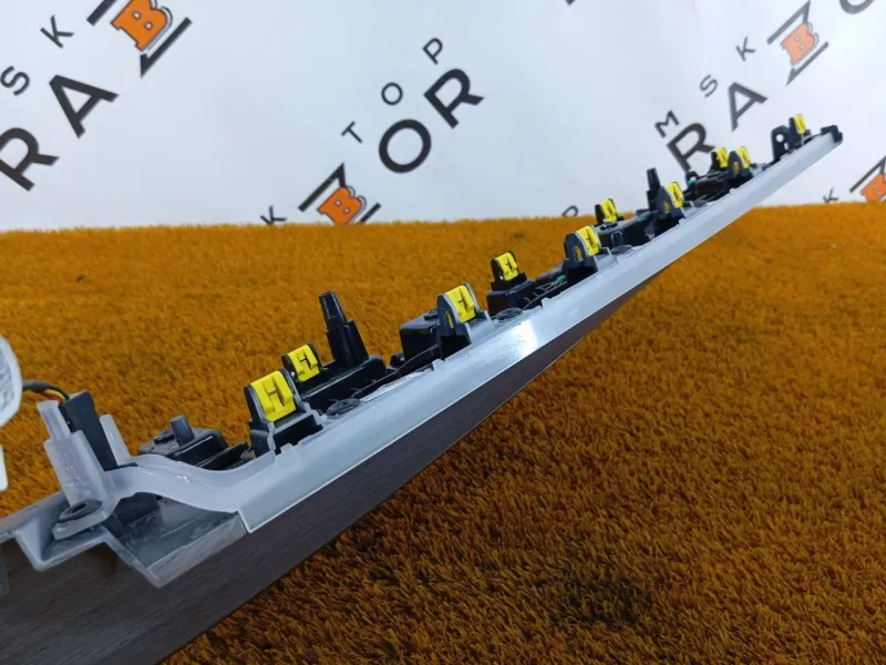 Декоративная накладка торпедо