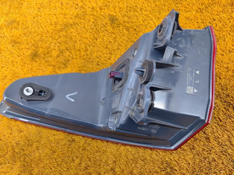 Фонарь задний