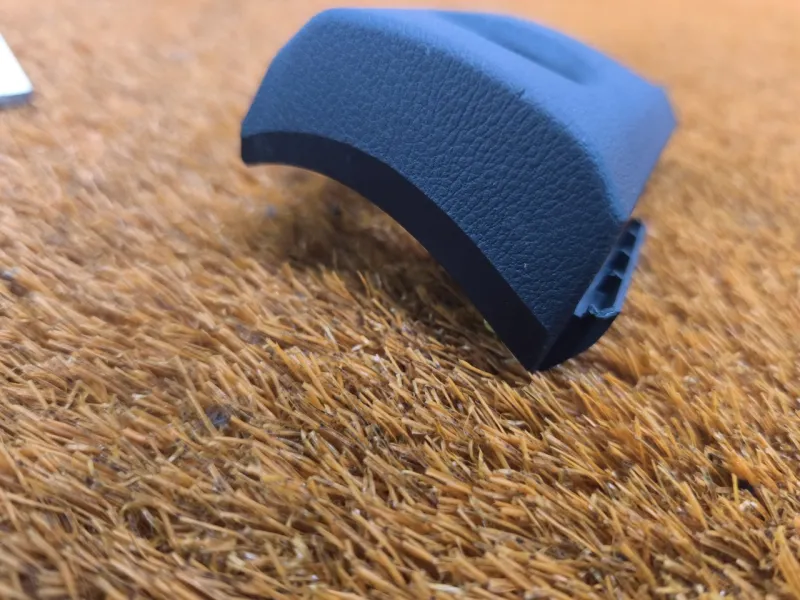 Накладка на торпедо