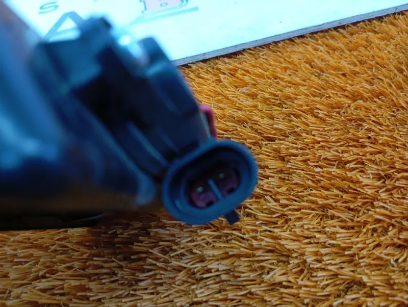 Кнопка открывания багажника