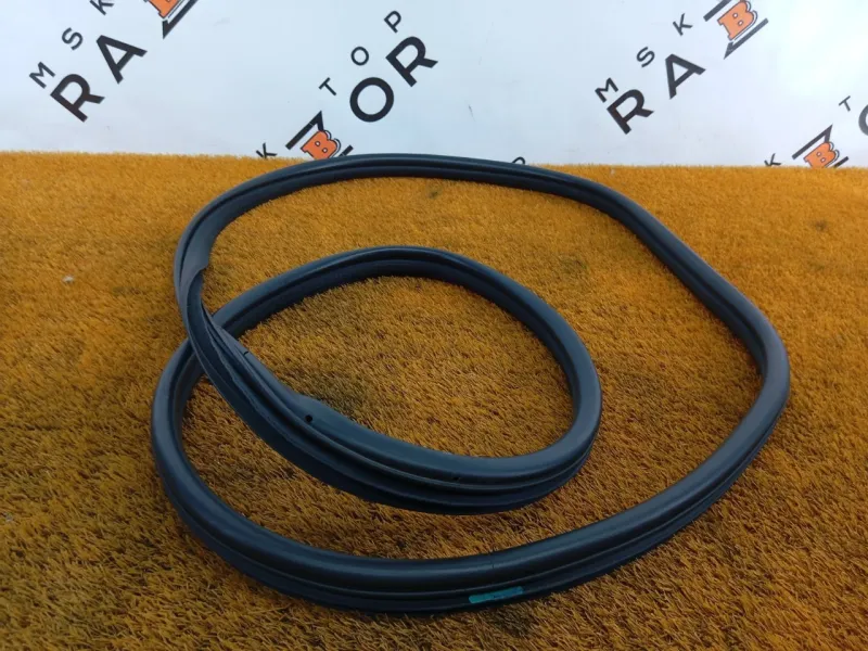 Уплотнитель проема двери