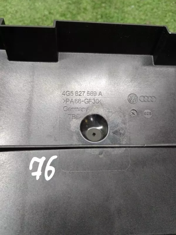 Накладка крышки багажника