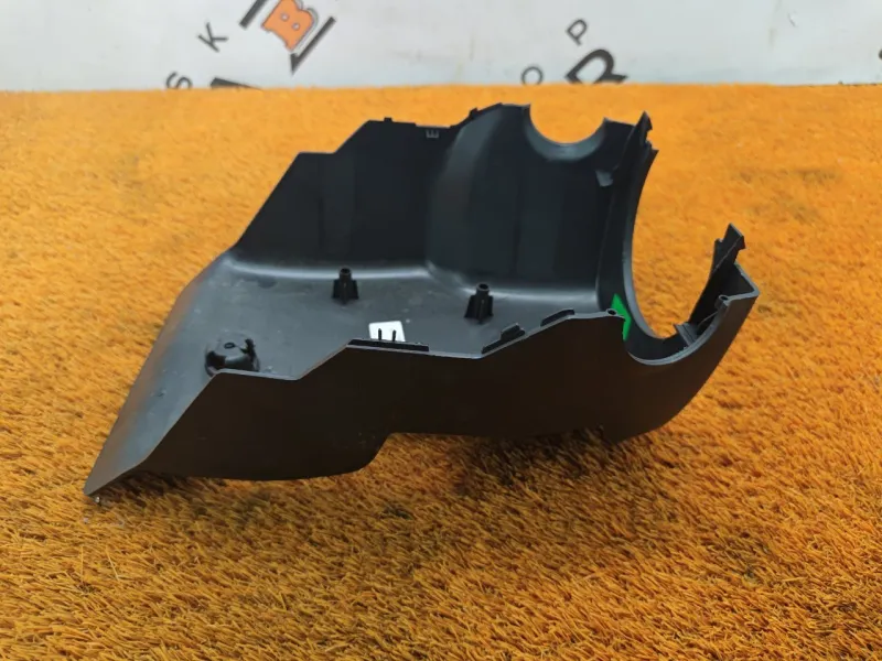 Кожух рулевой колонки