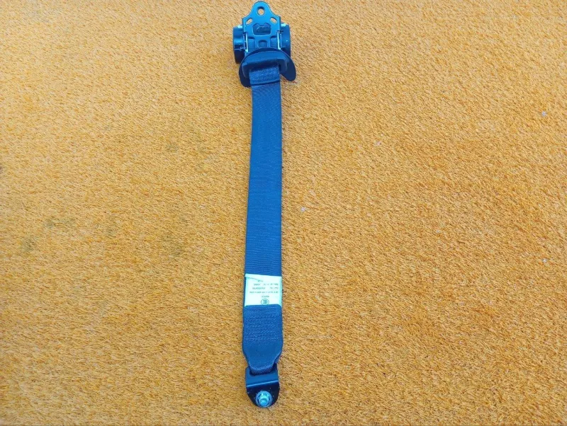 Ремень безопасности