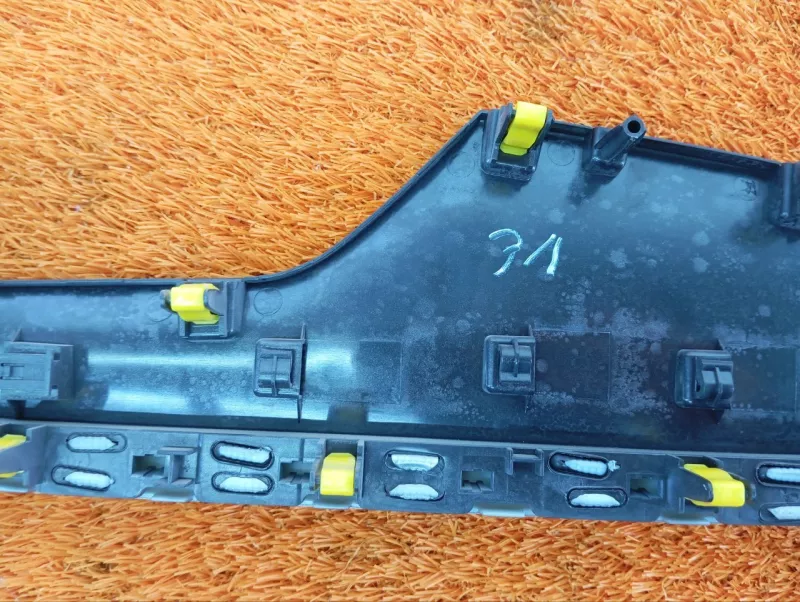 Накладка двери