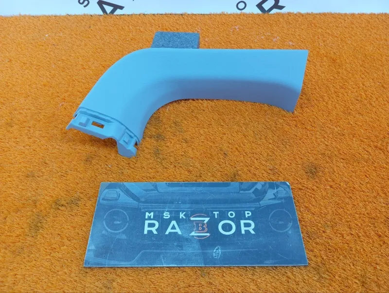 Обшивка двери багажника