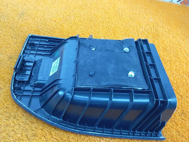 Обшивка багажника