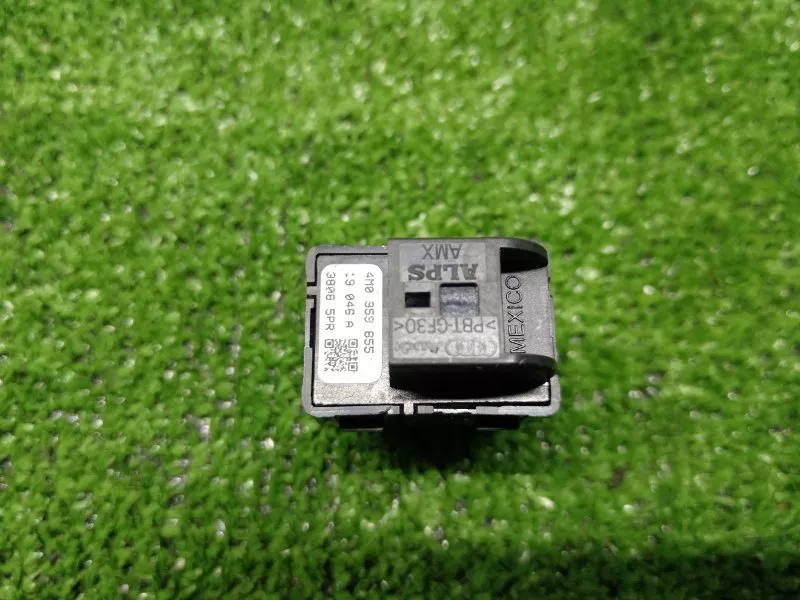 Кнопка стеклоподъемника